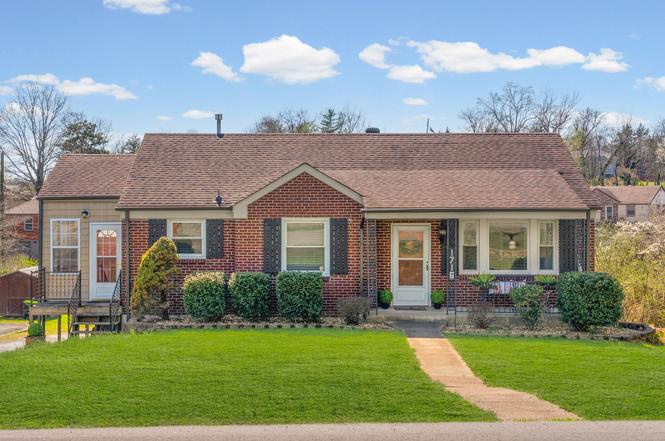 1716 Merritt Dr, Clarksville, TN