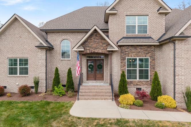 7822 Santos Dr, Murfreesboro, TN
