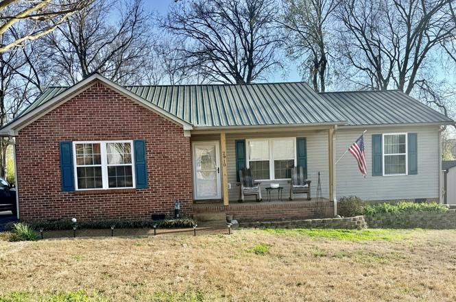 2910 Edge Park Ct, Columbia, TN