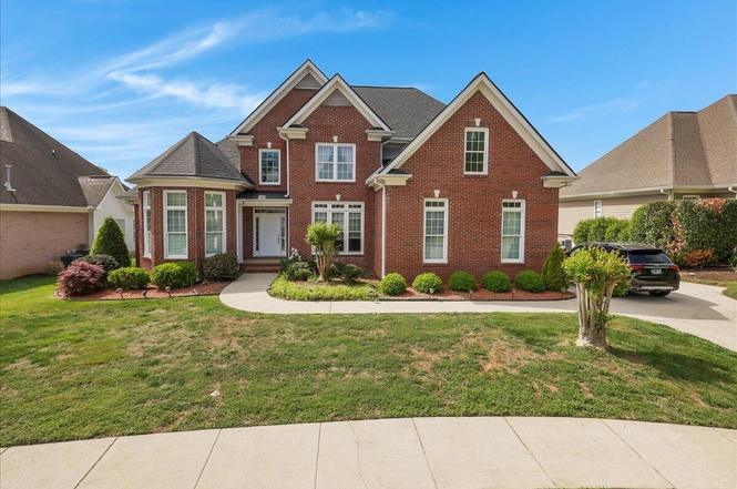 1090 Norfolk Green Cir, Chattanooga, TN