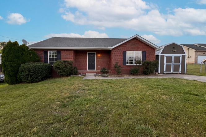 1305 Jared Ray Dr, Clarksville, TN
