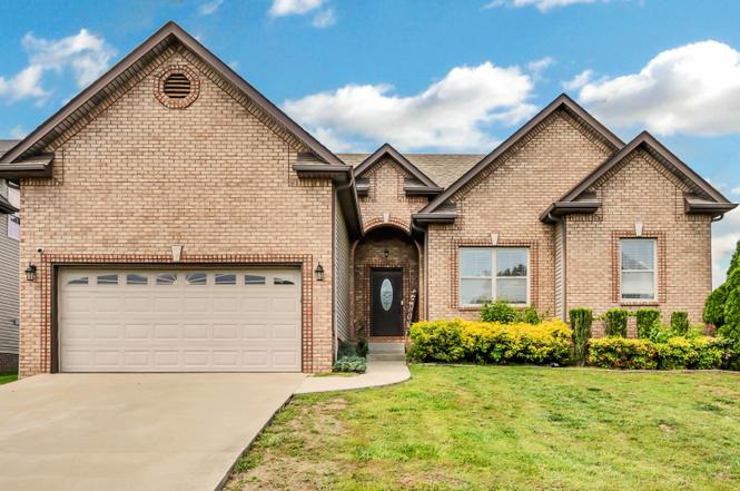 2428 Senseney Dr, Clarksville, TN