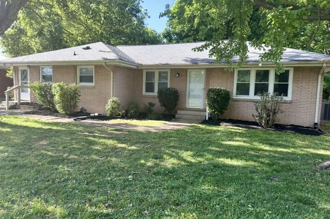 910 Glenwood Dr, Murfreesboro, TN