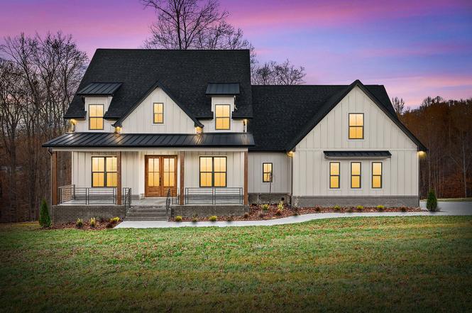 1319 Shady Grove Rd, Clarksville, TN