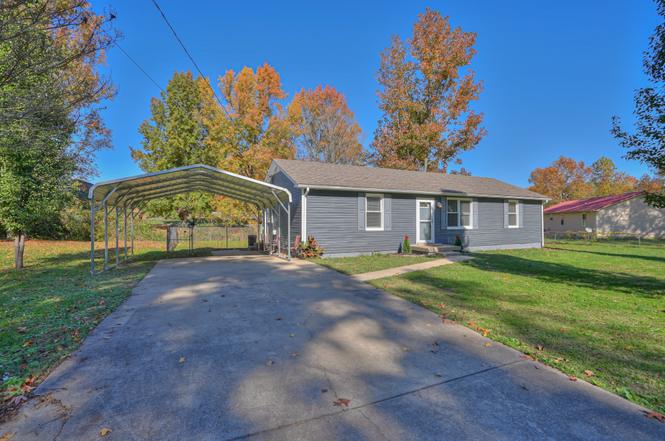 603 Spruce Dr, Clarksville, TN