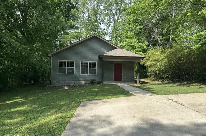 1008 Swift Dr, Clarksville, TN