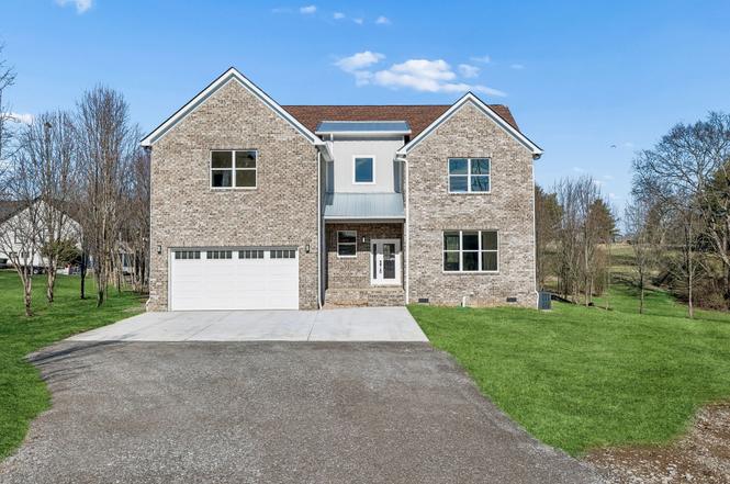 1054 Nichols Cir E, Gallatin, TN