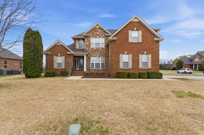 2733 Presley Dr, Murfreesboro, TN