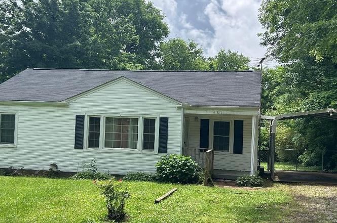 807 W 9th St, Columbia, TN