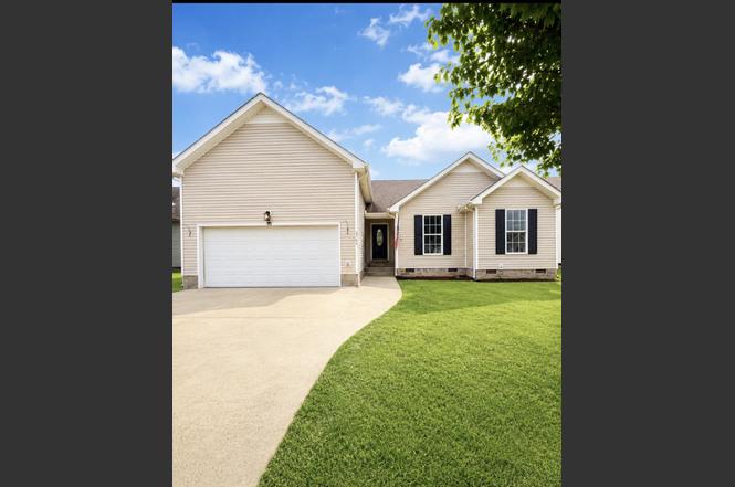 3706 Nadia Dr, Clarksville, TN
