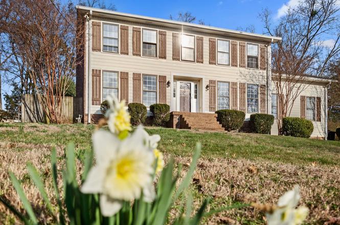 130 Ervin Dr, Hendersonville, TN
