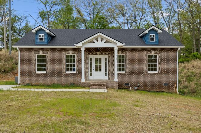 613 Hill Rd, Clarksville, TN