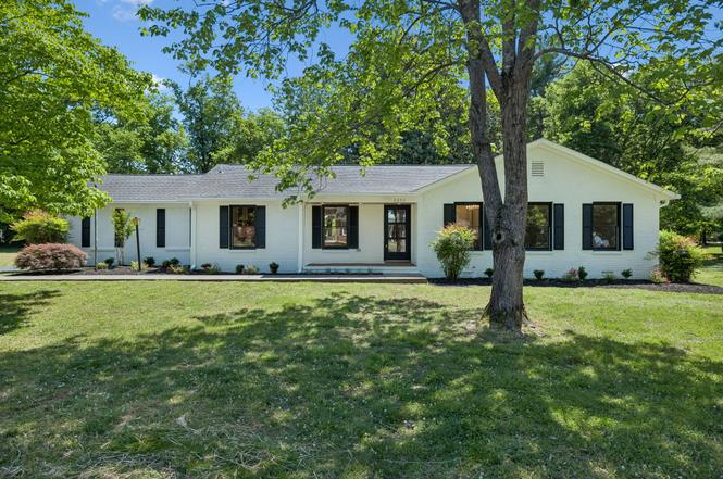 2250 Wiltshire Dr, Murfreesboro, TN