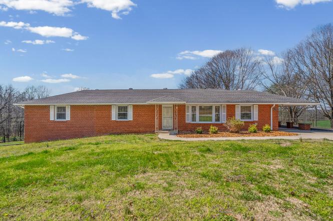 1718 Seven Mile Ferry Rd, Clarksville, TN