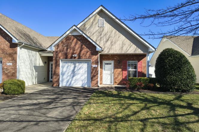 3741 Meadow Ridge Ln, Clarksville, TN