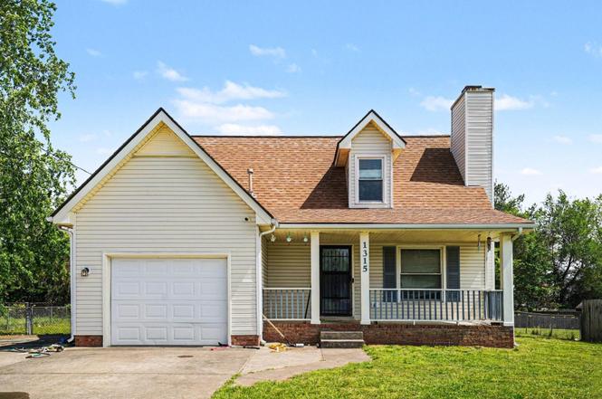1315 Wennona Dr, Clarksville, TN