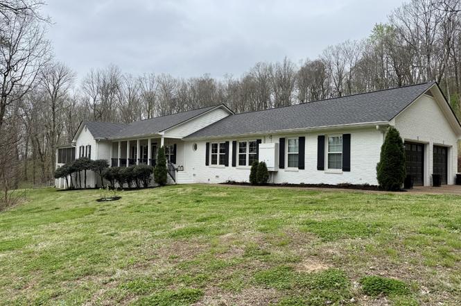 1395 Roy Sellers Rd, Columbia, TN