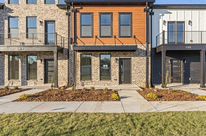 1343 Rebecca Johns Dr, Murfreesboro, TN
