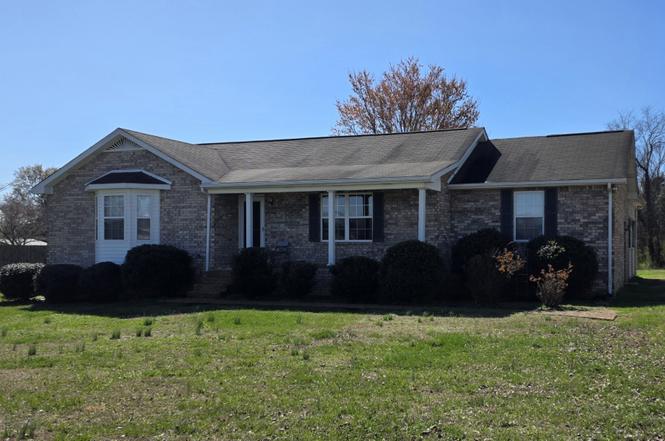 2004 Cody Dr, Lebanon, TN