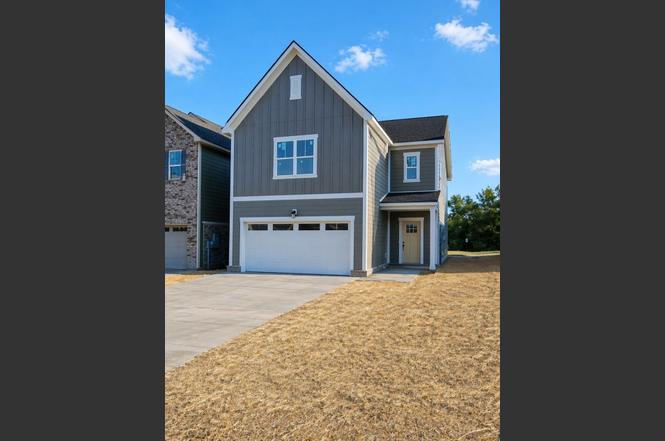 557 Twyla Dr, Lebanon, TN