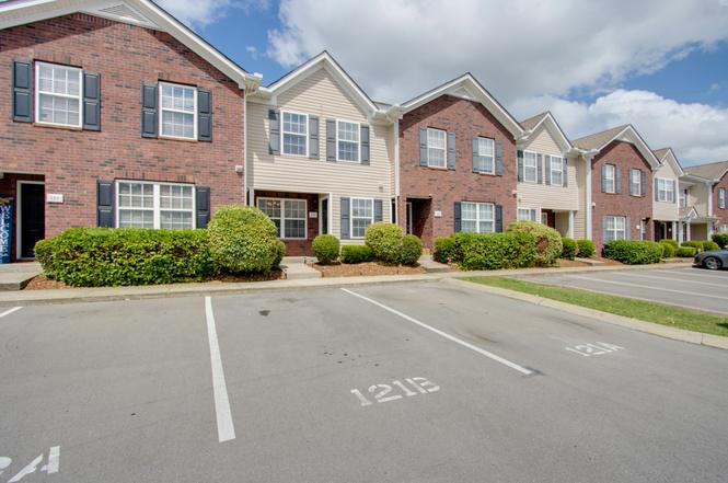 121 Oak Valley Cir, Smyrna, TN