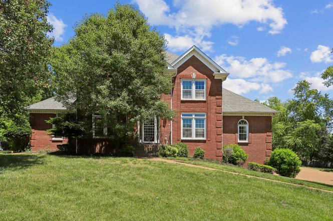 129 Pembroke Dr, Hendersonville, TN