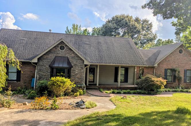 911 Stephen Dr, Clarksville, TN