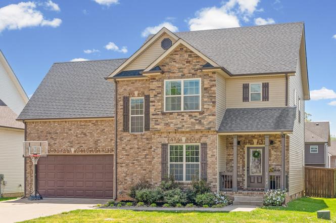1104 Christian James Dr, Clarksville, TN