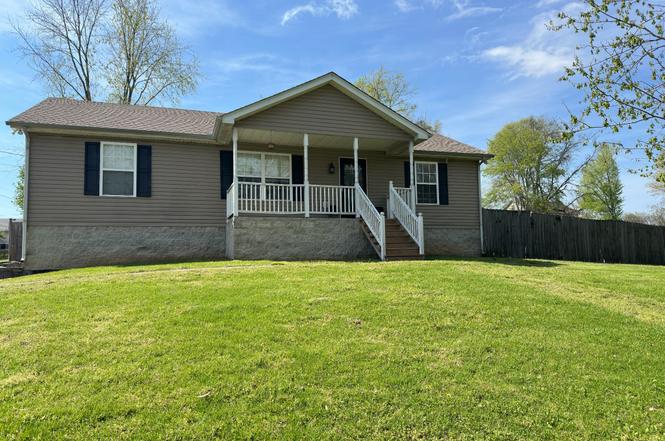 743 Elm St, Spring Hill, TN
