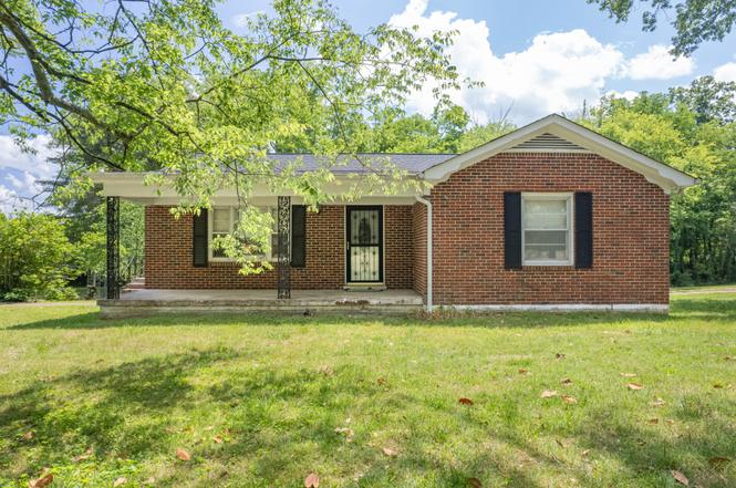 2204 Sowell Mill Pike, Columbia, TN