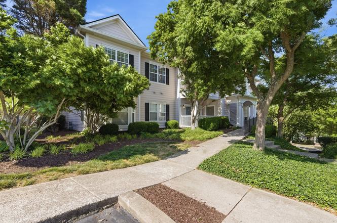 7003 Lenox Village Dr Unit B9, Nashville, TN