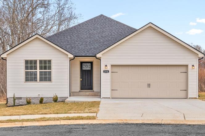 318 Tisha Ct, Clarksville, TN