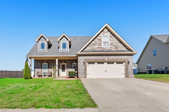 561 Tacoma Dr, Clarksville, TN