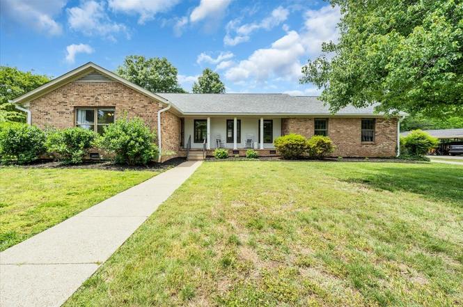 2229 Regal Ct, Murfreesboro, TN