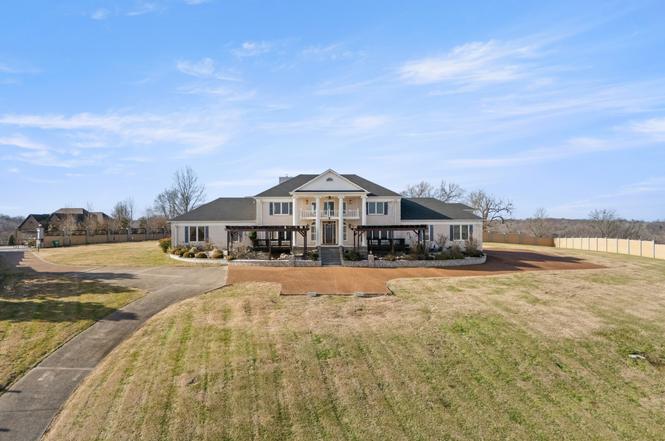201 Vineyard Way, Lebanon, TN
