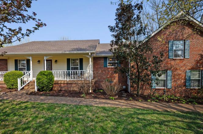 307 Dawn Pl, Lebanon, TN