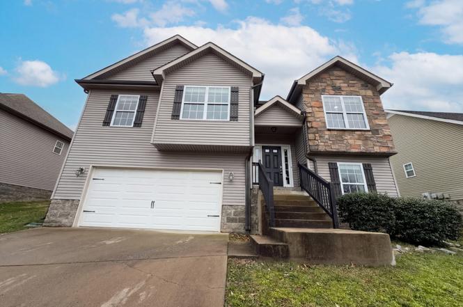 432 Leslie Wood Dr, Clarksville, TN