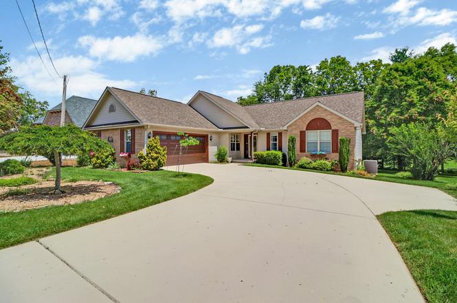 104 Minetta Dr, Crossville, TN