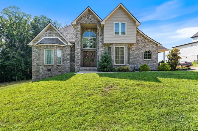823 Shady Bluff Trl, Clarksville, TN