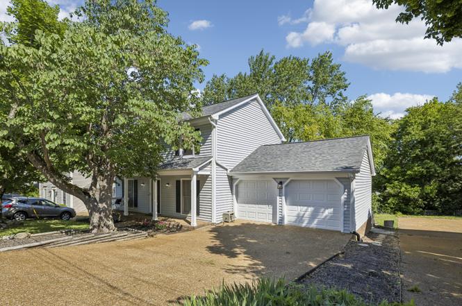 5053 English Village Dr, Nashville, TN