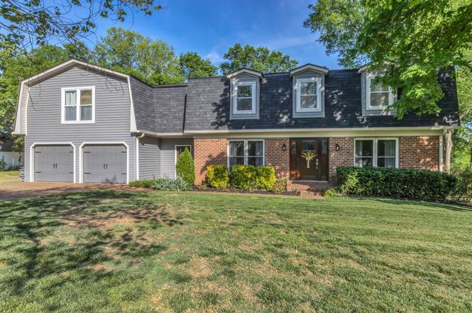 2248 Racquet Club Dr, Murfreesboro, TN