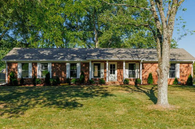 548 Hillside Ln, Gallatin, TN