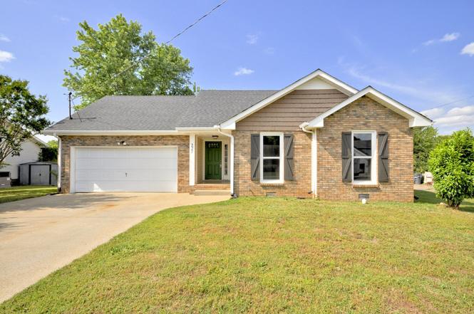 227 Moncrest Dr, Clarksville, TN