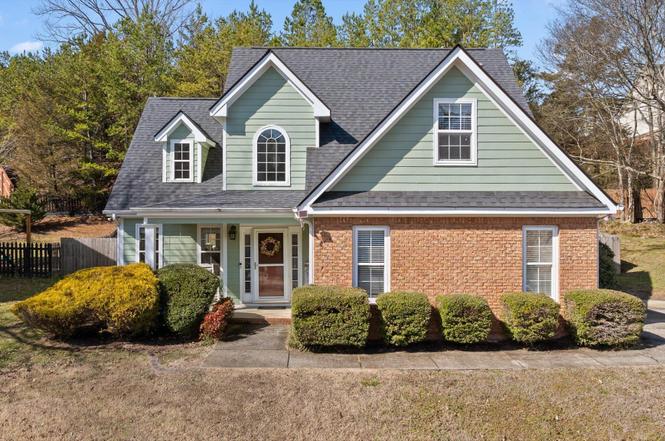 6815 Huntcliff Dr, Ooltewah, TN