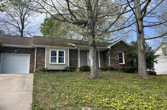 1710 Thistlewood Dr, Clarksville, TN