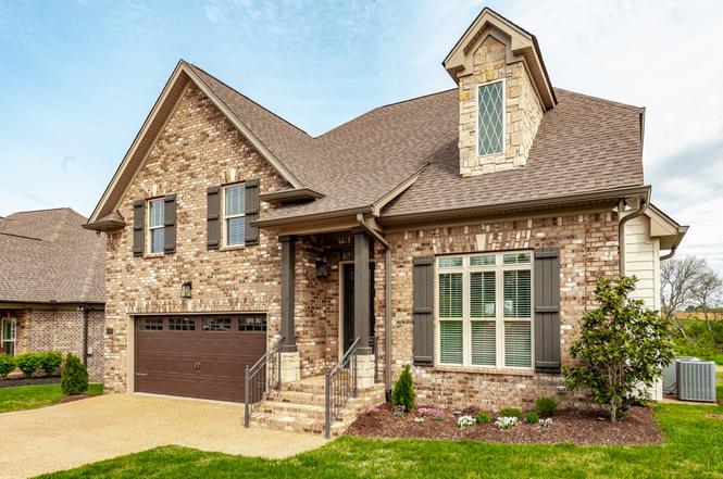 266 Hutch Ct, Gallatin, TN