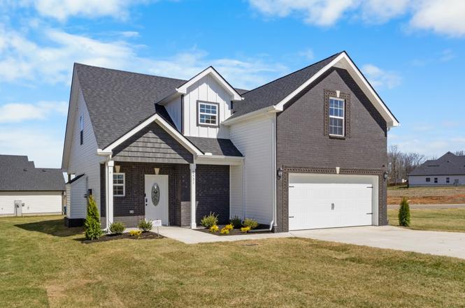 2531 Rafiki Dr, Clarksville, TN