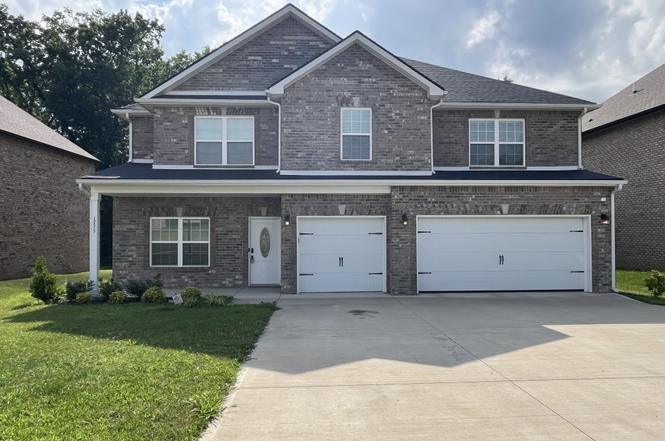 1775 Oak Forest Dr, Clarksville, TN
