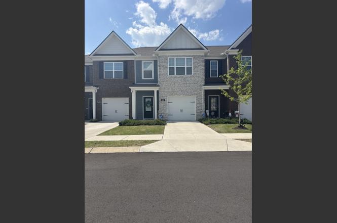 464 Augustine Dr, Lebanon, TN