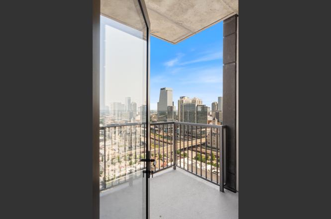1212 Demonbreun St #909, Nashville, TN